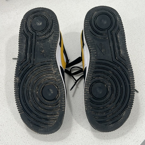 Nike AirForce 1. - Picture 4 of 4